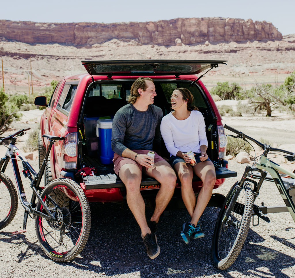 Everything you need to elope in Canyonlands National Park! Are you ready to get married in the sky? Canyonlands National Park is high in the sky and the jaw dropping, desert meets sky meets gorgeous couple in love that you are looking for.