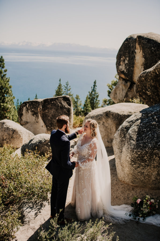 Lake Tahoe hiking elopement ceremony at Monkey rock