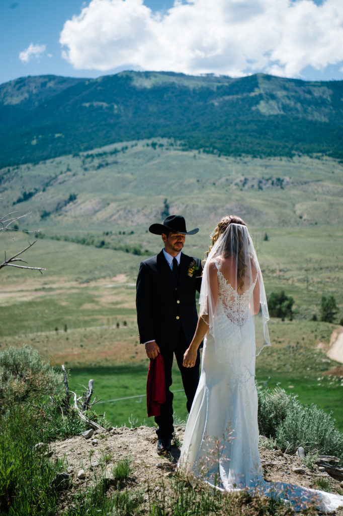 Elope in a national park. Yellowstone feature.
