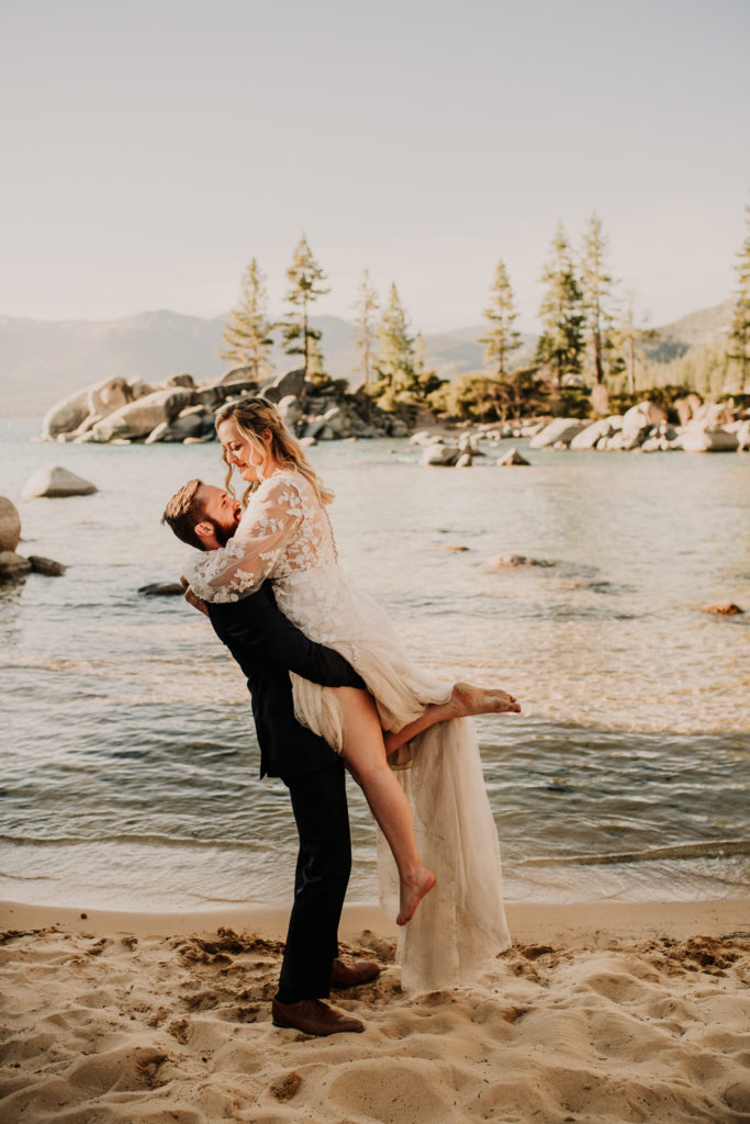 Eloping couple in Lake Tahoe at Sand Harbor
