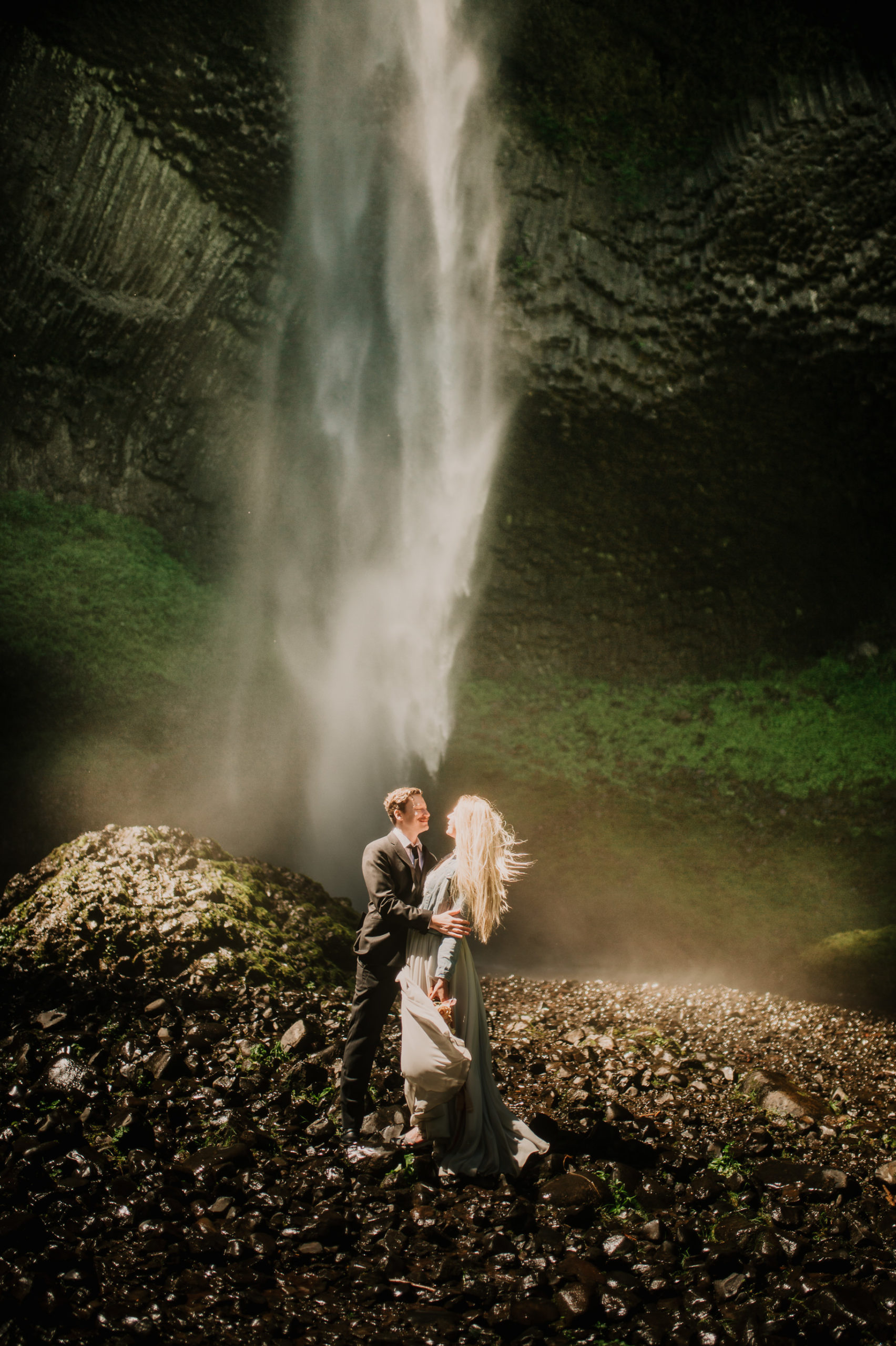 where to elope in oregon, Latourell Falls elopement, columbia river gorge