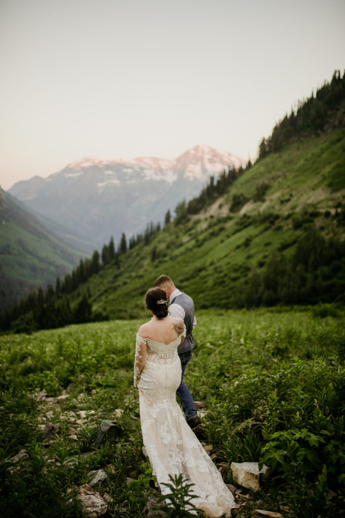 Consider all the good, bad, and beautiful with our locals edition list of the Pros and Cons of Eloping in Glacier 2023-2024