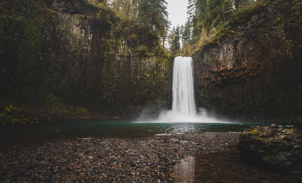 Ambiqua falls Oregon, Oregon waterfall elopement locations