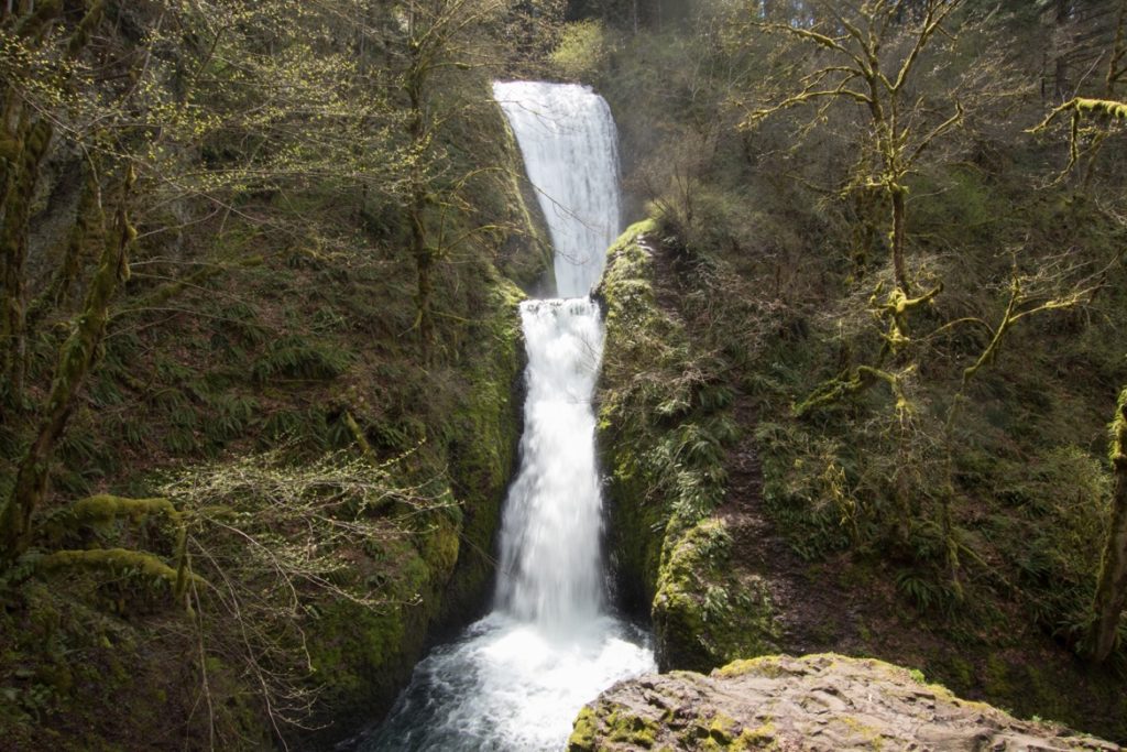 oregon waterfall elopement locations, Bridal veil falls Oregon