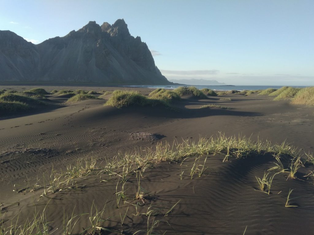 How to elope in Iceland, Vestrahorn