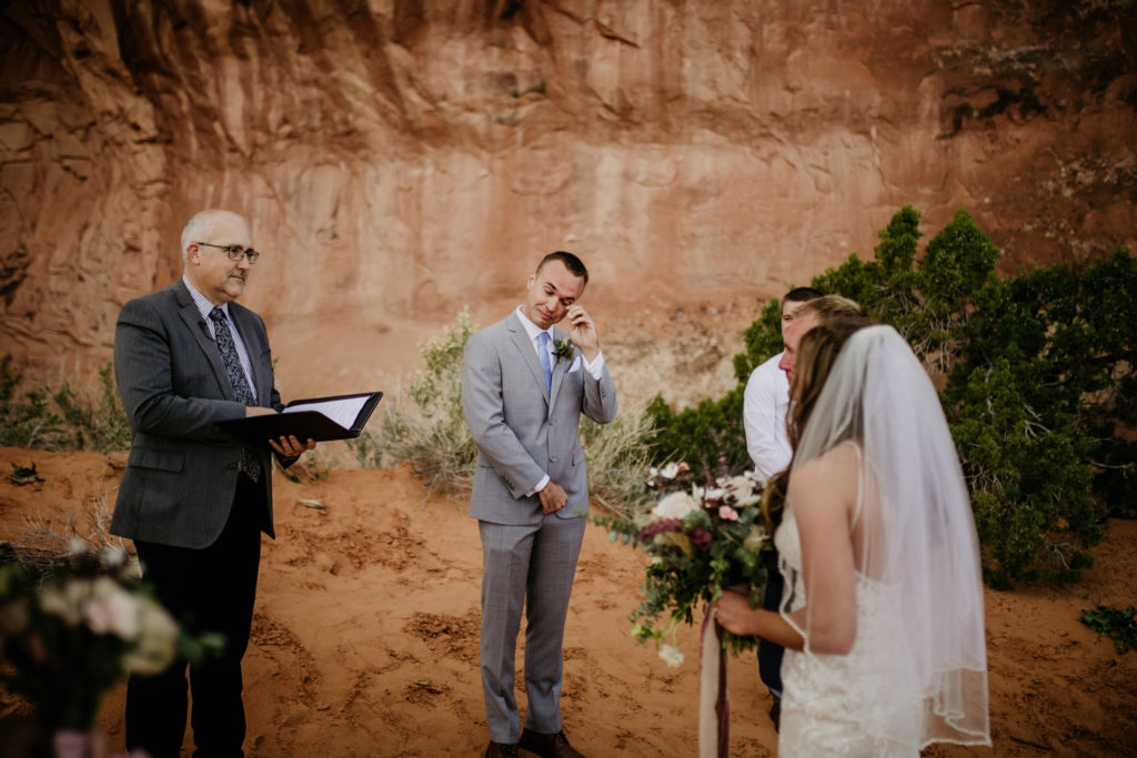 Arches National park elopement, pine tree arch wedding ceremony