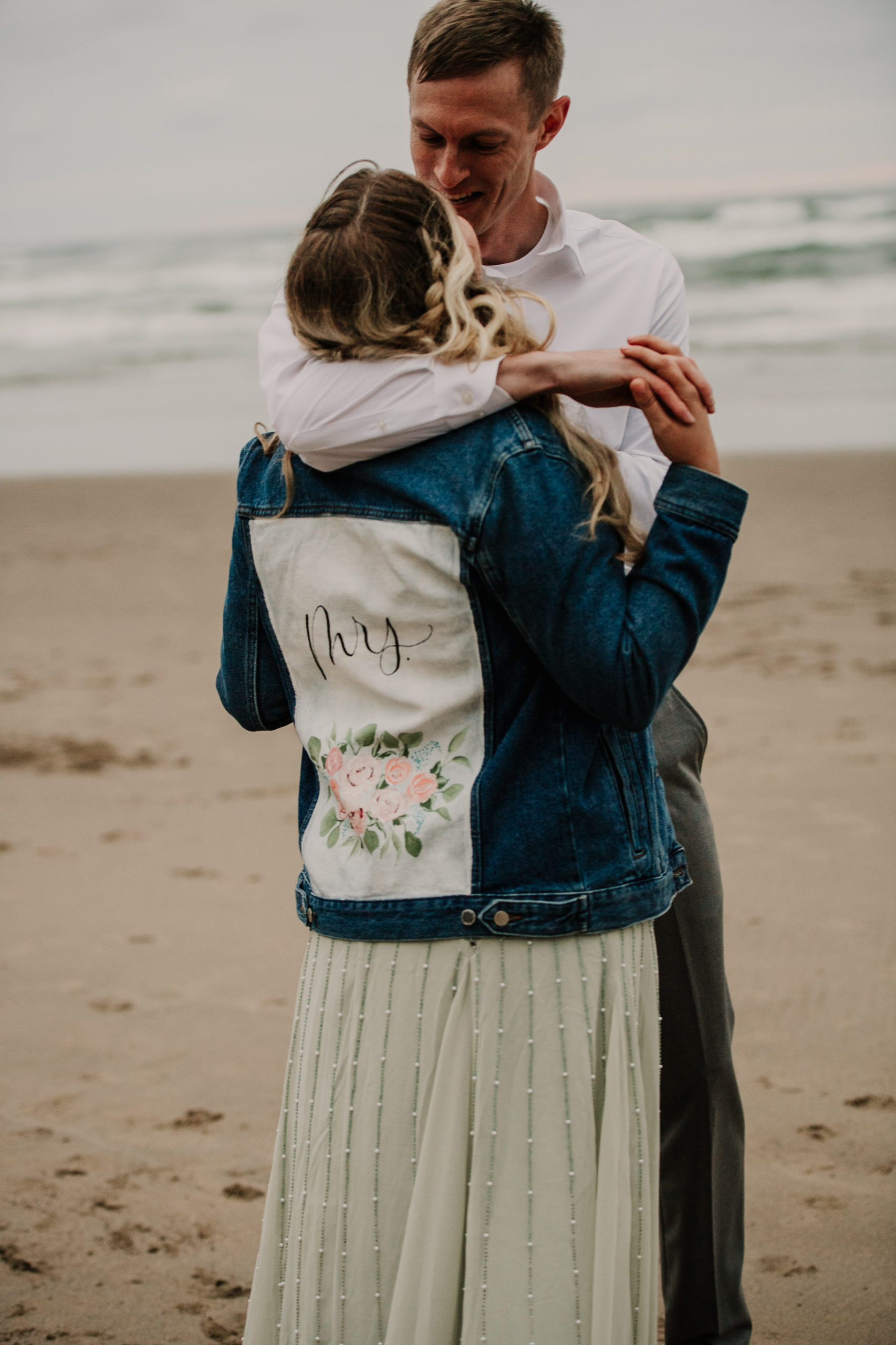 We love being an Oregon coast elopement photographer not only because of the gorgeous views, but the adventure that can happen in Oregon is one of our very favorite things! 

Are you ready for an Oregon coast elopement? We are shelling out all the info on the best of the Oregon coast. The three spots that capture our hearts in this blog are Hug Point, Arch Cape, and Cannon Beach. All of which are within a ten minute drive from each other! This stretch of magic is technically called "The North Coast" which stretches from the Columbia River to Cascade Head.
