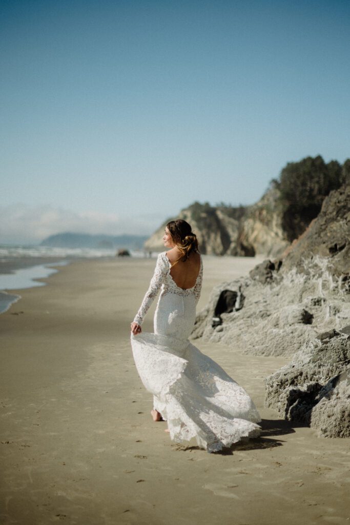 The BEST Oregon Coast Elopement Locations!

We love being an Oregon coast elopement photographer not only because of the gorgeous views, but the adventure that can happen in Oregon is one of our very favorite things!   Are you ready for an Oregon coast elopement? We are shelling out all the info on the best of the Oregon coast. The three spots that capture our hearts in this blog are Hug Point, Arch Cape, and Cannon Beach. All of which are within a ten minute drive from each other! This stretch of magic is technically called "The North Coast" which stretches from the Columbia River to Cascade Head. how to plan an adventure elopement