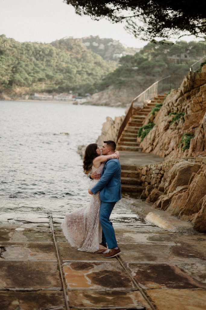 Elope in Barcelona and Costa Brava Spain for all the Love Island vibes, warm mornings, and cystal blue waters. We help our couples know where to stay in Barcelona, the best elopement spots in Costa Brava, and so much more! 