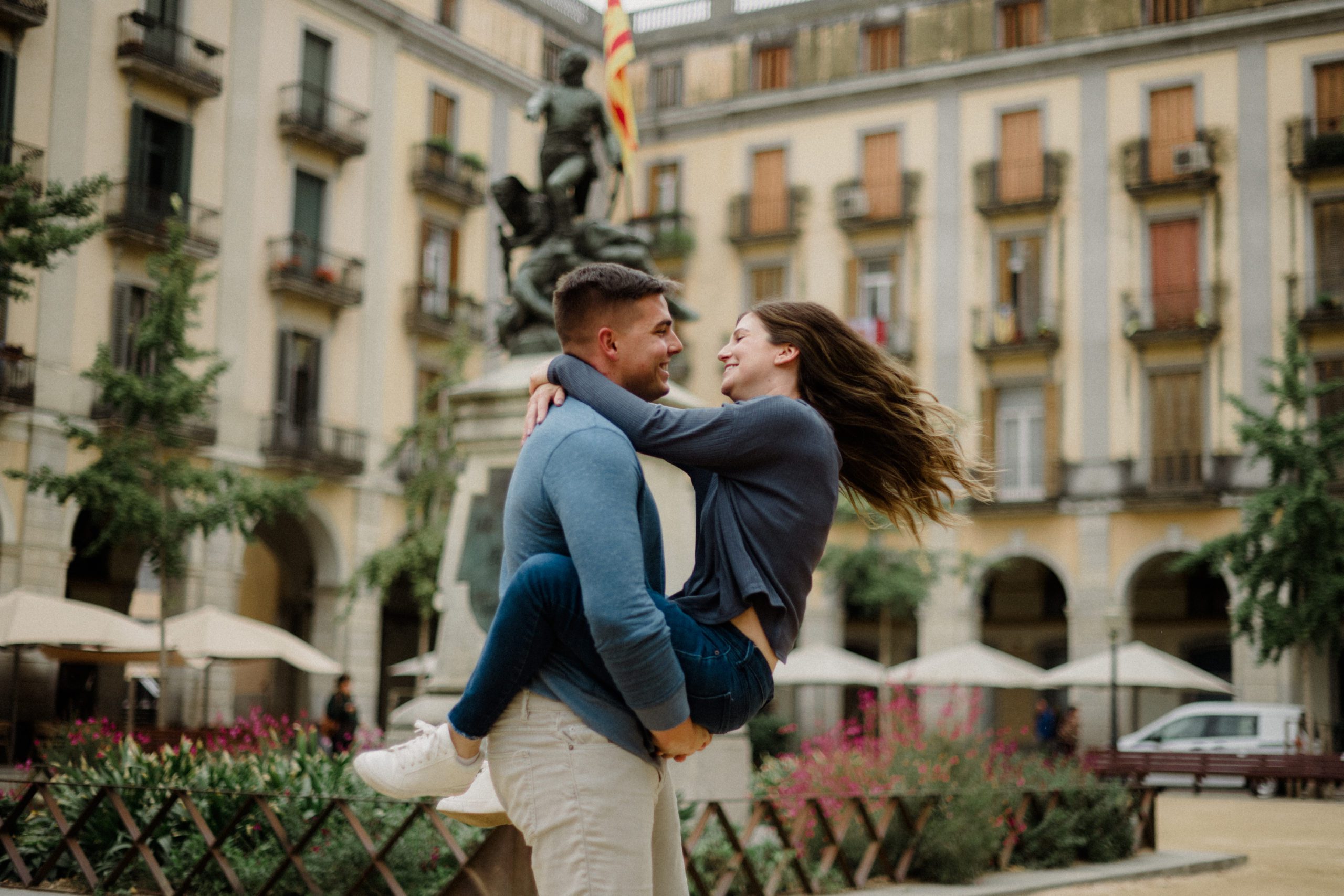 In Part 1 of our 5 part guide on how to elope in Spain (the American's Guide). We share the BEST place to get those photos!