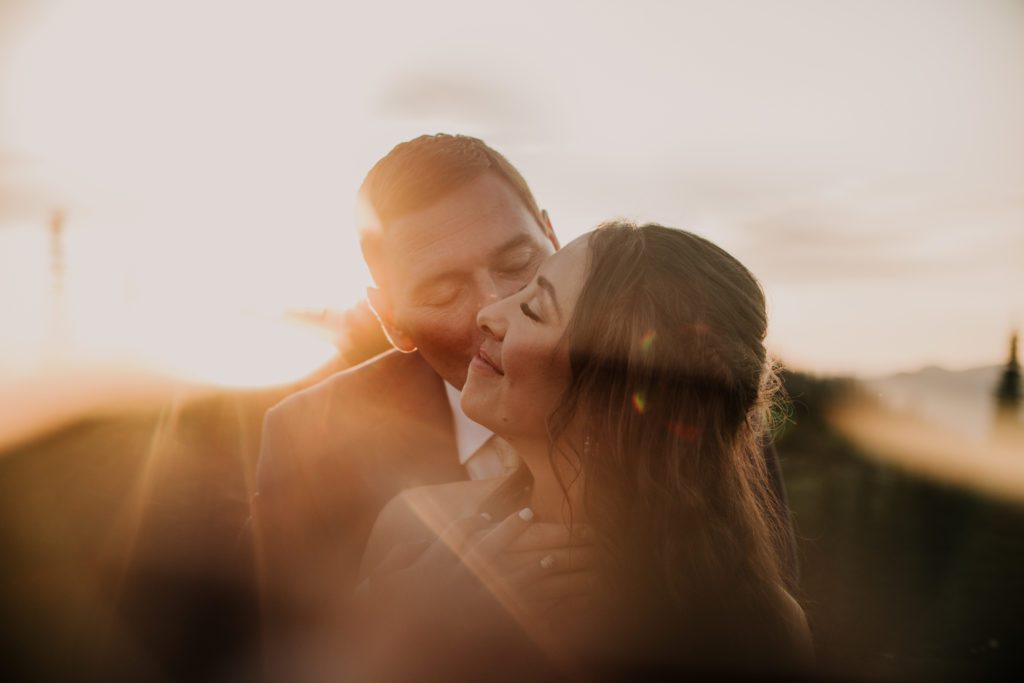 secrets for the best wedding photos, how do I take good wedding photos? I want to look good in my wedding photos. 
