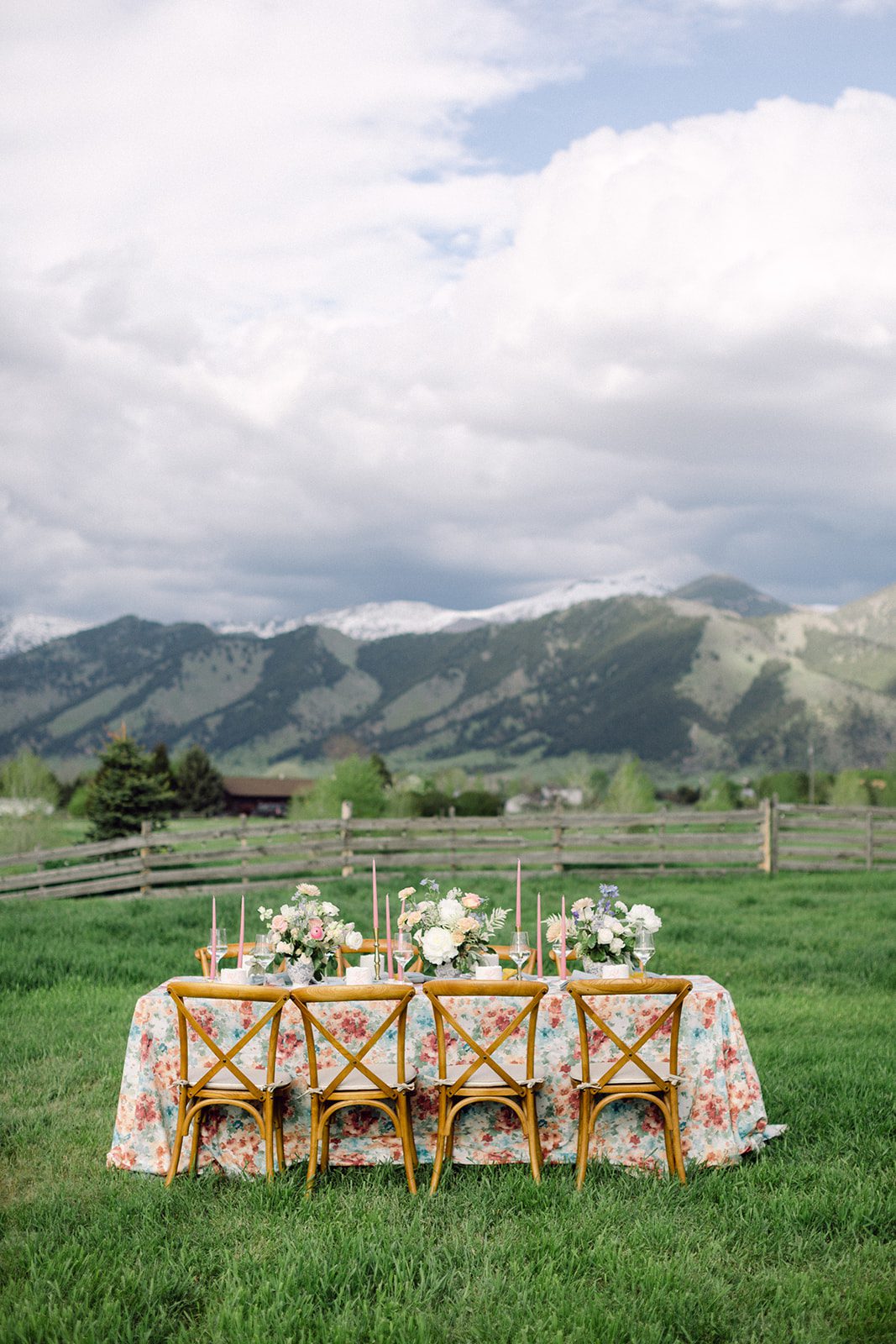 Colorful Spring Montana wedding inspiration with French garden party vibes. Contemporary wedding inspiration from a wedding styled shoot in Bozeman, Montana. The best Bozeman wedding venue is Star M Barn.