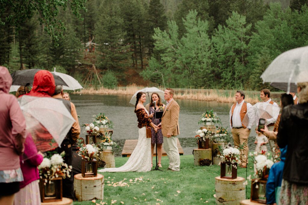 This wedding at Feathered Pipe Ranch showed why finding a great venue and Montana experienced photographer makes the difference!

Montana wedding venue, helena wedding venue, where to get married in Montana, rainy wedding, what to do if it's raining on wedding