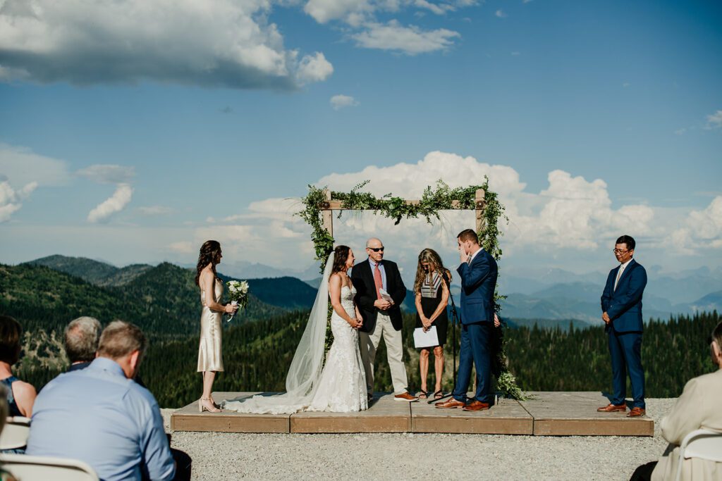 This summer Whitefish Mountain Resort wedding in Montana. Best wedding venues in Montana. Whitefish wedding photographer. Ski resort wedding in Montana. Best ski resort for a wedding.