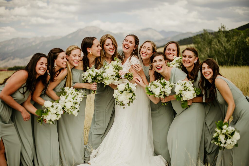 Wedding Photography Shot List, bridesmaids shot list, how to pose bridesmaids photos