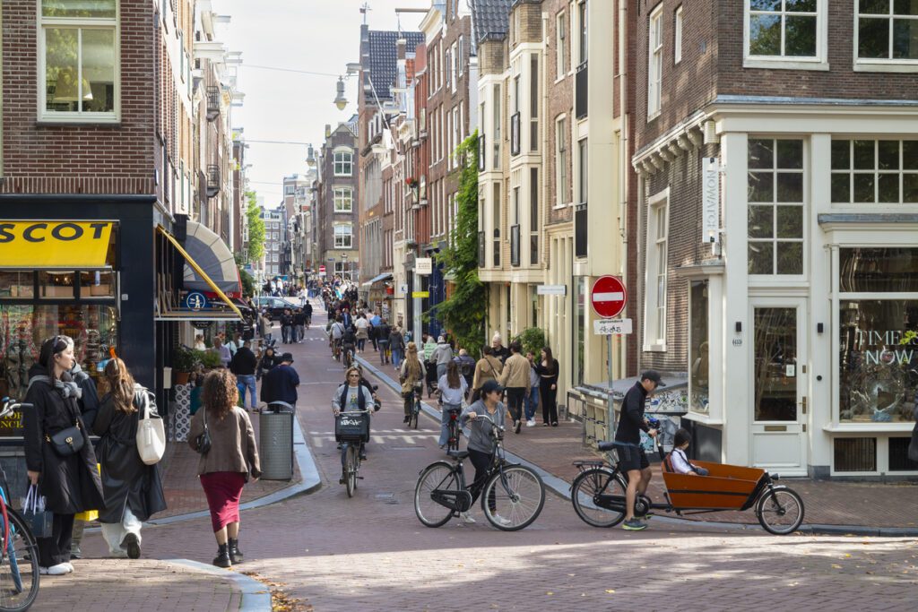 Elope in Amsterdam as an American, nine streets Amsterdam