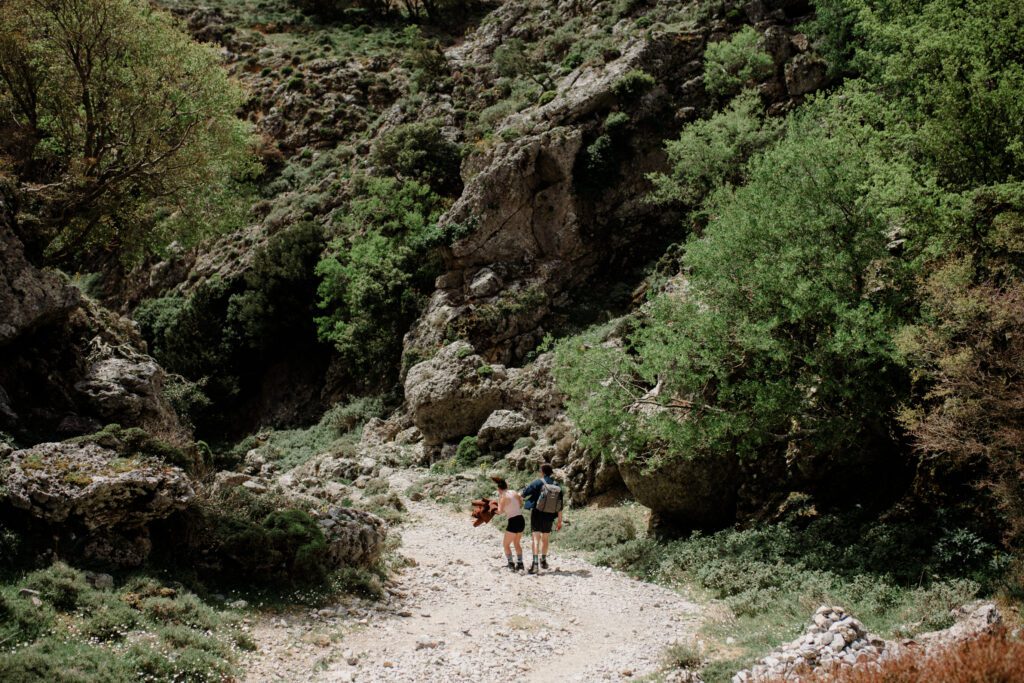 2 amazing days in Greece for a Crete hiking elopement! Off-the-beaten-path, secluded ceremony and hike! Perfect adventure elopement! Hike Imbros Gorge in Crete Greece.