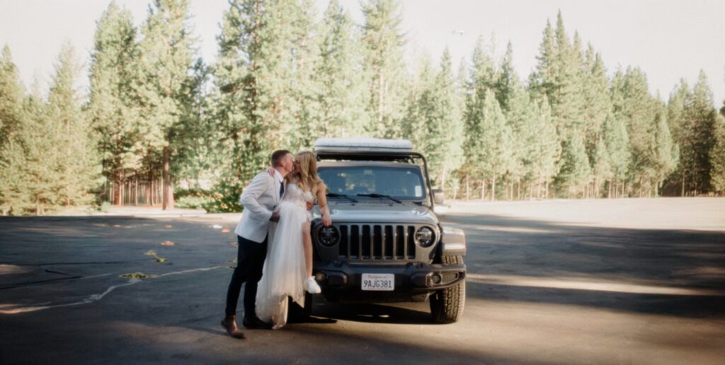 This gorg California elopement in Lake Tahoe has it all! Sunrise hike, private vows and a morning boating on the lake! PERFECTO!