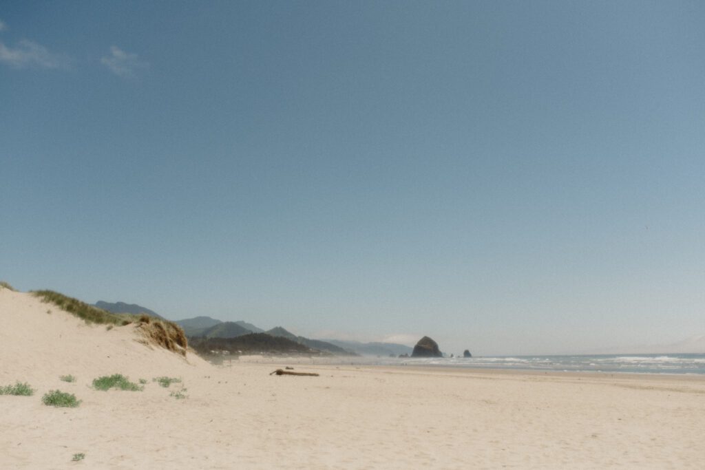 When you think, "elopement Oregon Coast," this is what you think of! Intimate vows at Hug Point, epic Haystack Rock views, and star photos!

This all day elopement will give you the inspo you need for the BEST ELOPEMENT SPOTS near Cannon Beach, contact info for officiants in the area and of course Cannon Beach Resorts you should stay in! 