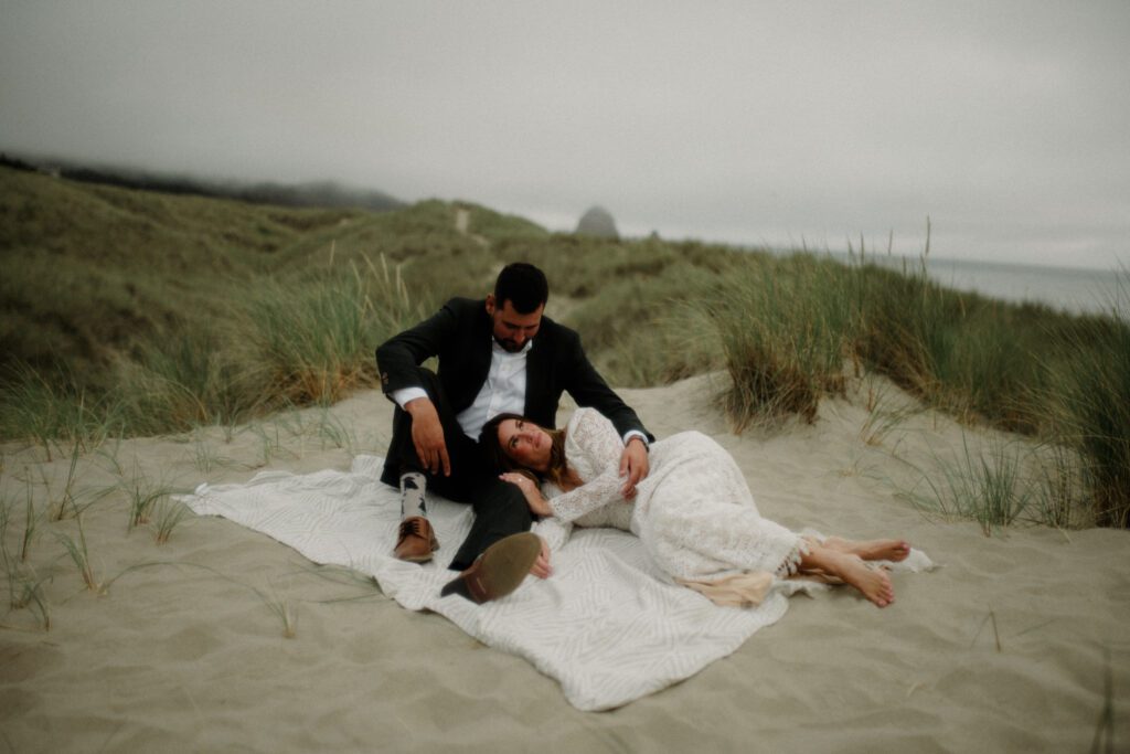 When you think, "elopement Oregon Coast," this is what you think of! Intimate vows at Hug Point, epic Haystack Rock views, and star photos!

This all day elopement will give you the inspo you need for the BEST ELOPEMENT SPOTS near Cannon Beach, contact info for officiants in the area and of course Cannon Beach Resorts you should stay in! 