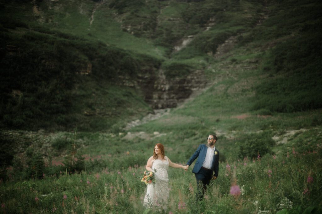 From stunning views at Lake McDonald to magical star photos at Hidden Lake, their day is perfection! *Montana adventure elopement in Glacier*!