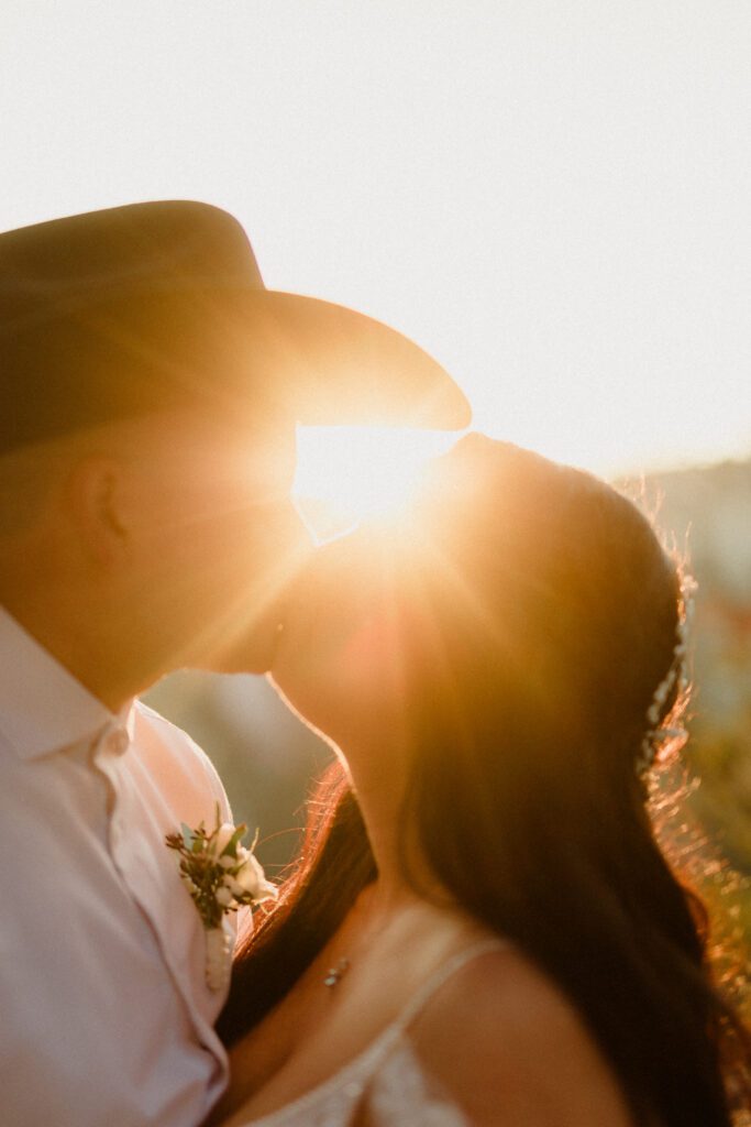 Plan your dream elopement in Yellowstone! Breathtaking views at Artist Point and stunning memories captured by our photographers await you! 