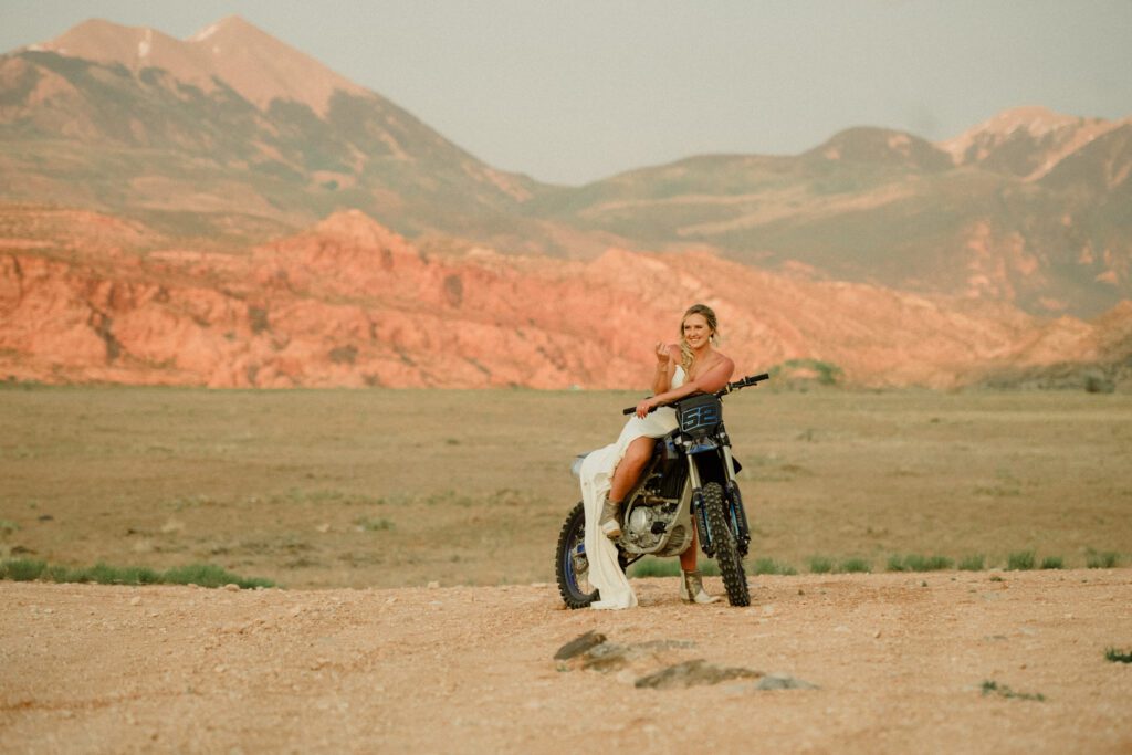 moab elopement, dirt bike wedding, desert elopement dirt bike photo, adventure elopement moab images, moab elopement photographer