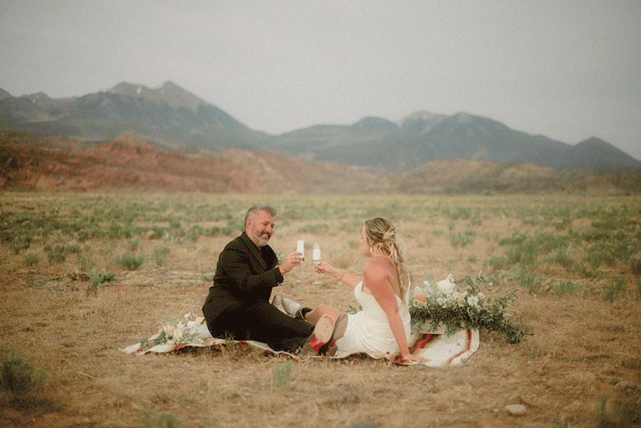 moab elopement, dirt bike wedding, desert elopement dirt bike photo, adventure elopement moab images, moab elopement photographer