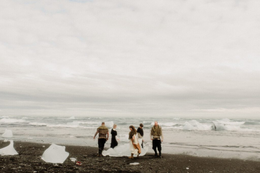 This Iceland vow renewal is pure magic—Vestrahorn peaks, Diamond Beach, waterfalls & Viking vibes. See why Iceland is the spot