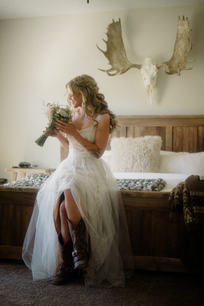 Dreaming of Montana Ranch Weddings? Get the sass, the step-by-step on Montana marriage laws, and all the best Big Sky and wedding venues for your wild, western “I do.”