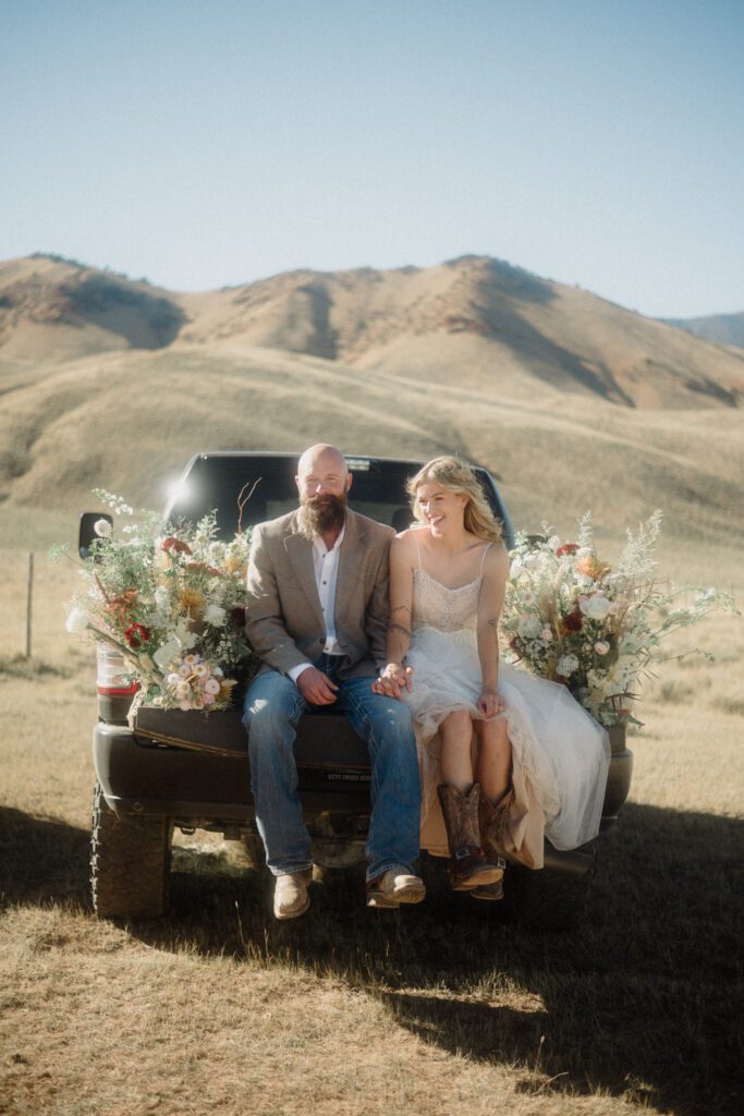 Dreaming of Montana Ranch Weddings? Get the sass, the step-by-step on Montana marriage laws, and all the best Big Sky and wedding venues for your wild, western “I do.”