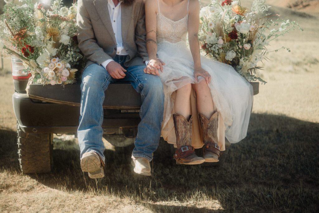 Dreaming of Montana Ranch Weddings? Get the sass, the step-by-step on Montana marriage laws, and all the best Big Sky and wedding venues for your wild, western “I do.”