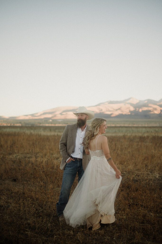 Dreaming of Montana Ranch Weddings? Get the sass, the step-by-step on Montana marriage laws, and all the best Big Sky wedding venues for your wild, western “I do.”