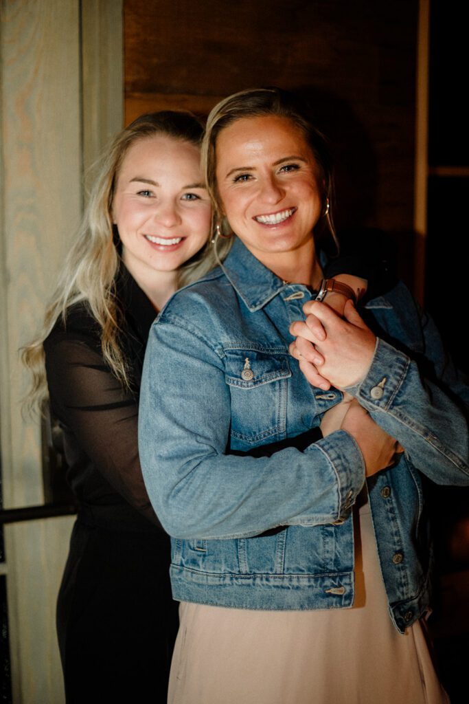 See this Bozeman wedding at Firelight Farm featuring heartfelt moments, joyful laughter, and a couple whose love shines in every photo.