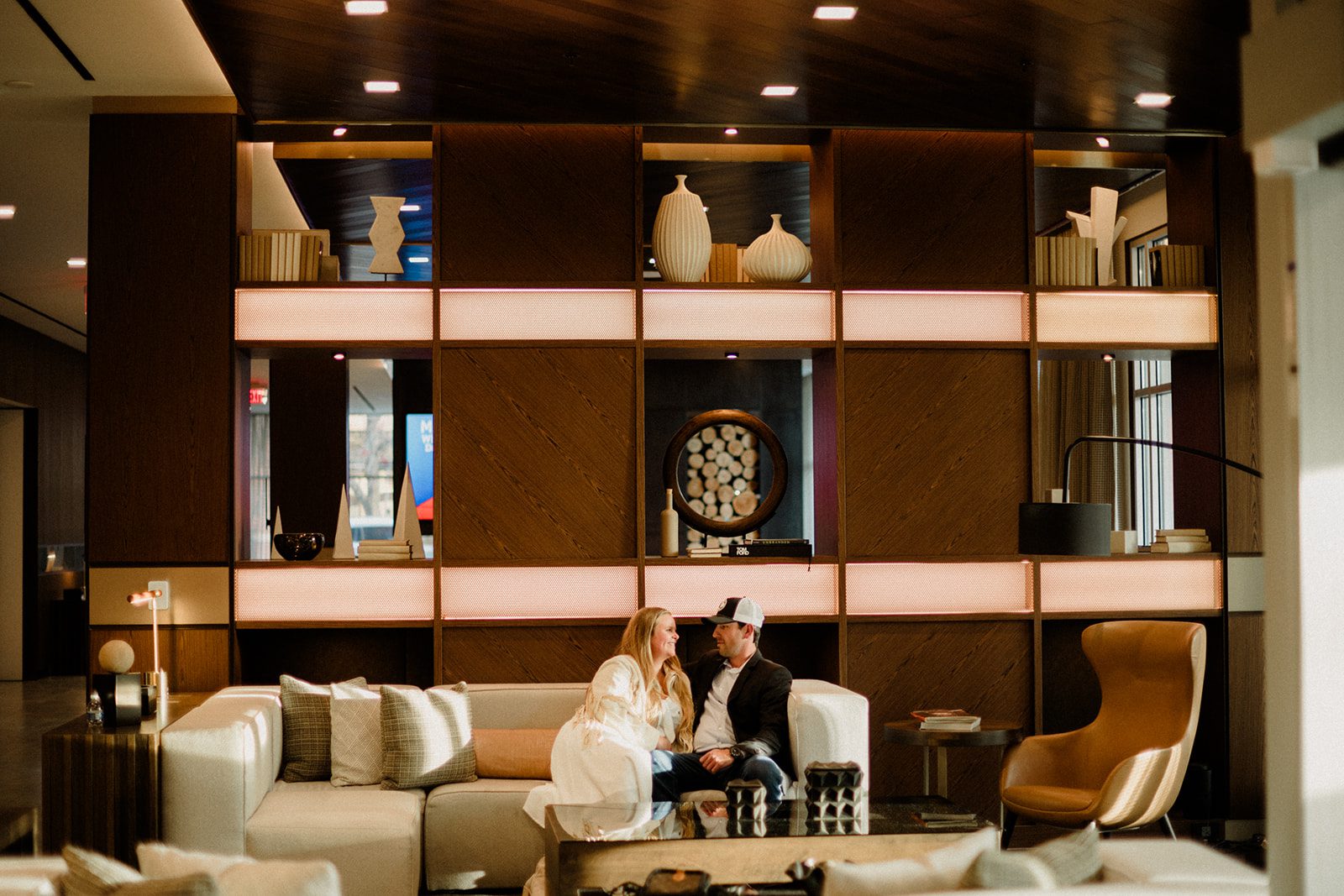 See this Bozeman wedding at Firelight Farm featuring heartfelt moments, joyful laughter, and a couple whose love shines in every photo.