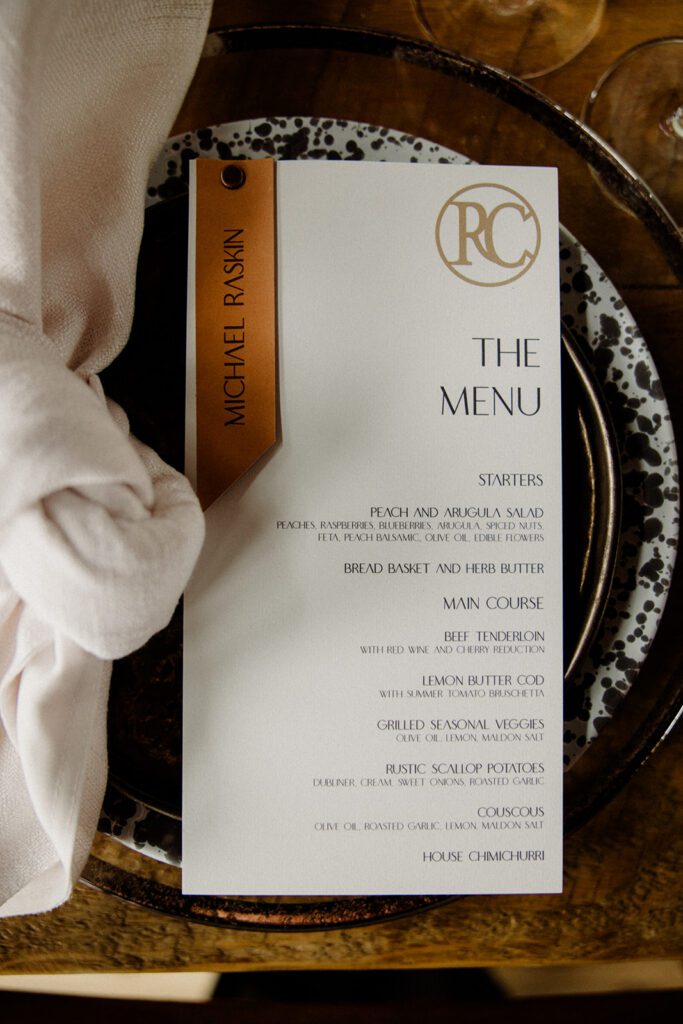 See this Bozeman wedding at Firelight Farm featuring heartfelt moments, joyful laughter, and a couple whose love shines in every photo.