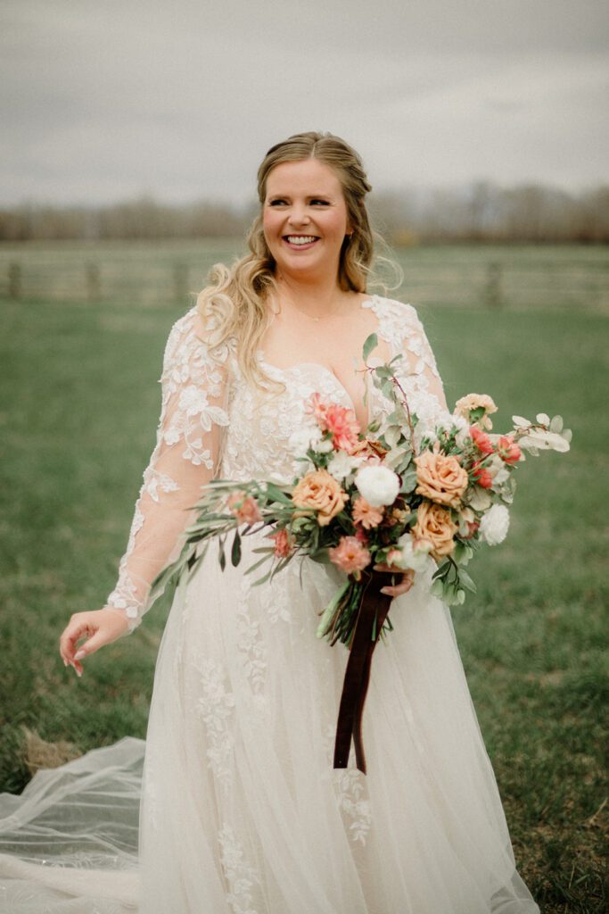 See this Bozeman wedding at Firelight Farm featuring heartfelt moments, joyful laughter, and a couple whose love shines in every photo.