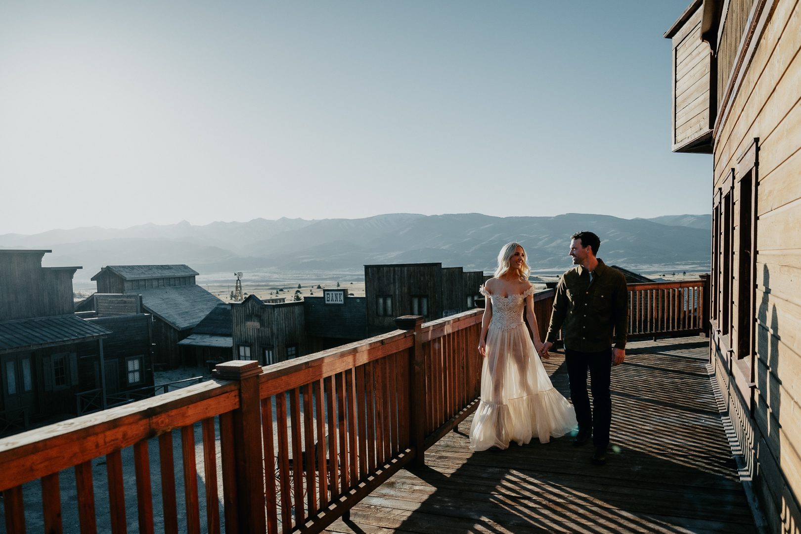 Bozeman engagement session at Yellowstone Film Ranch in Paradise Valley, Montana. Western photo ideas, outfit inspo, pricing, and expert tips.