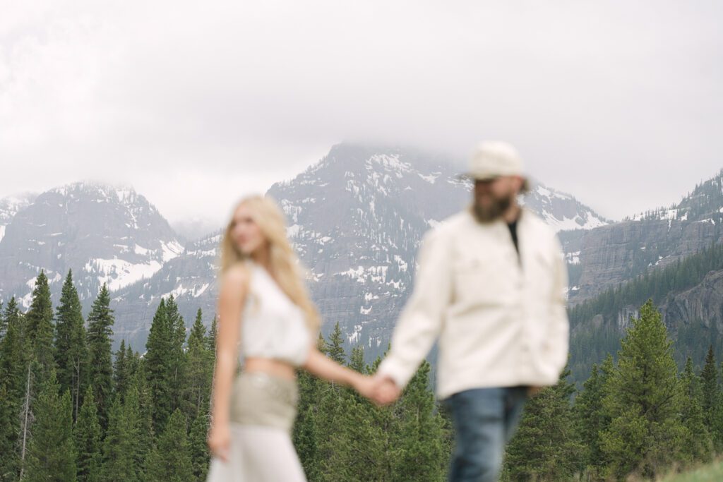 How to have an engagement session in Bozeman, Montana. The best locations, outfit tips, timing strategies, how to use your photos.