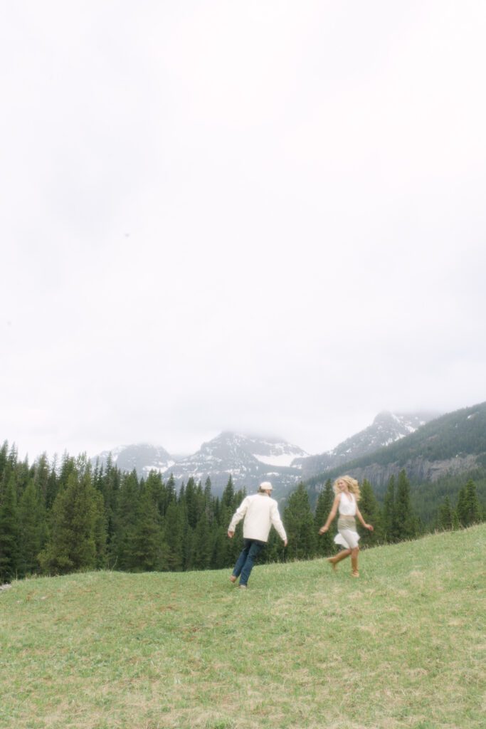 How to have an engagement session in Bozeman, Montana. The best locations, outfit tips, timing strategies, how to use your photos.